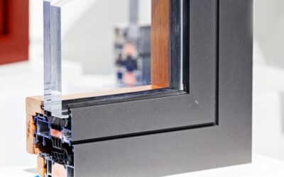 Czym charakteryzują się okna drewniano-aluminiowe?